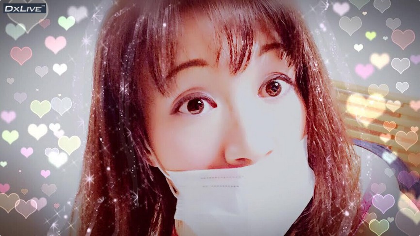 朝寝坊する兄の勃起チンポをモーニングフェラするロリカワ妹！